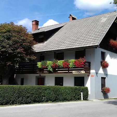Apartma Pr Gatej Бохинь Экстерьер фото